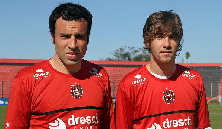 Nunes e Gustavinho Foto:Carlos Insaurriaga